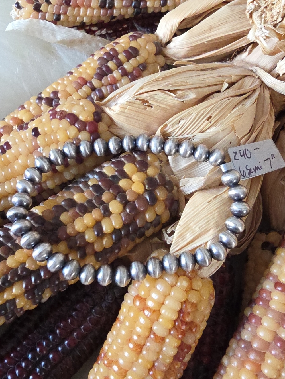 Pretty NWT Native American Navajo Sterling 7" 6mm Stretchy Pearl Bracelet 🩶